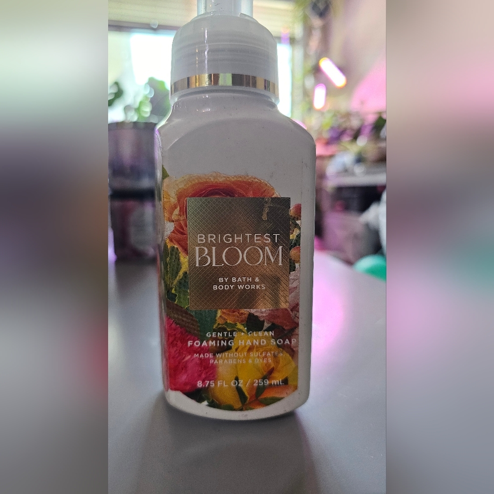 Brightest bloom foaming hand soap